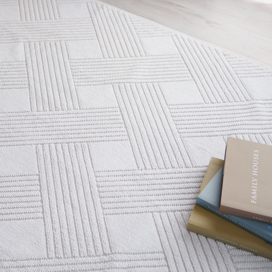 60 X 100 Intrecio Rug - White