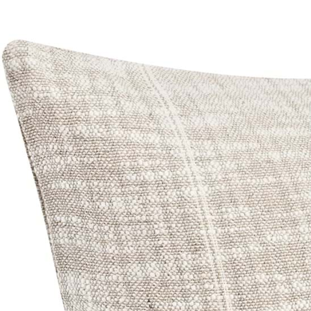 Ria Natural/Ivory Pillow 22 x 22