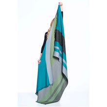 Load image into Gallery viewer, Alpaca Reversible Throw - Weeping Willow

