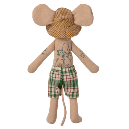 Beach Mouse Dad in Cabin
