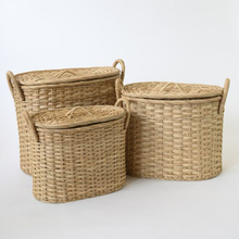 Load image into Gallery viewer, Oval Woven Laundry Basket w/ Lid &amp; Handles - Size 1
