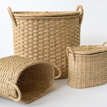 Load image into Gallery viewer, Oval Woven Laundry Basket w/ Lid &amp; Handles - Size 2
