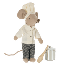Load image into Gallery viewer, Chef Mouse - Big Brother *Includes Soup Pot &amp; Spoon
